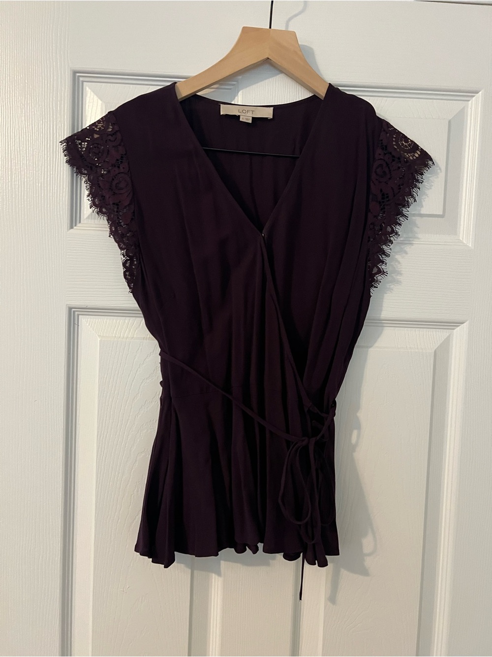 LOFT Women's Deep Plum Lace-Sleeve Wrap Top
